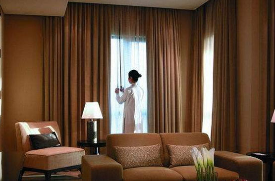 智能電動窗簾如何安裝方法？智能電動窗簾的價(jià)